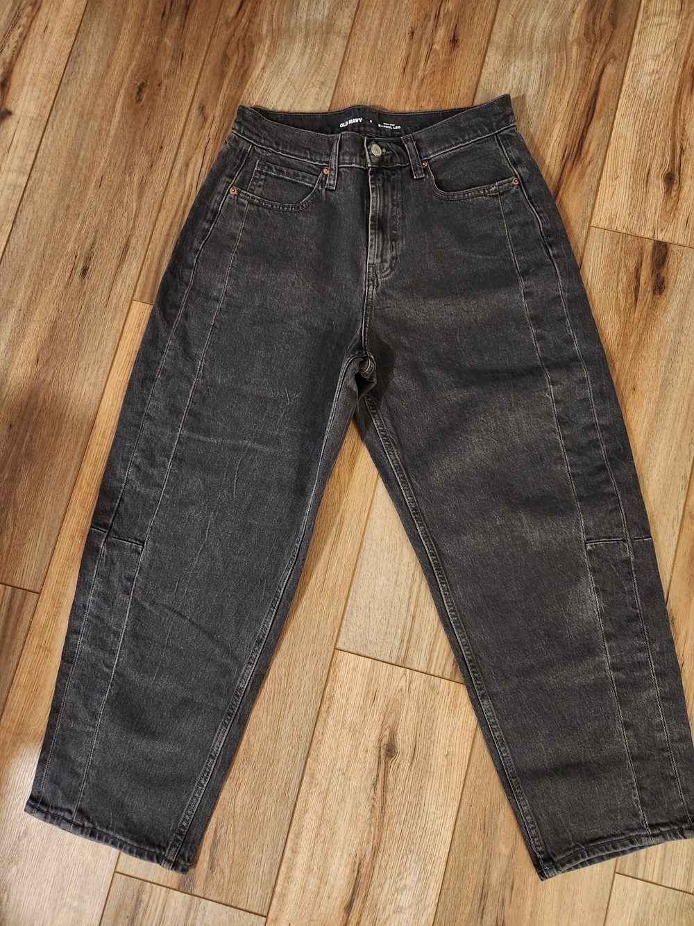 Old Navy High Rise Barrel Leg Jeans Black Wash Women's Size 6 (28x25)